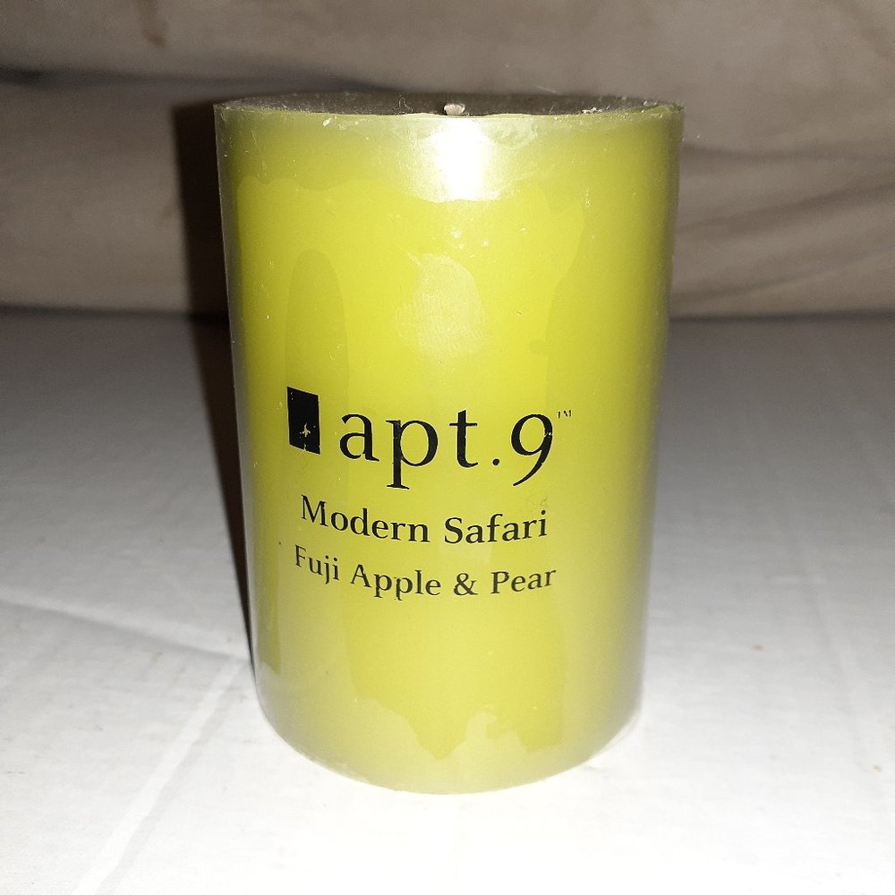Apt9 Modern Safari Fuji Apple & Pear Candle